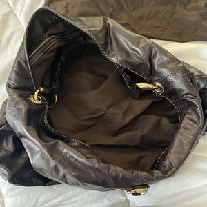 Beautiful soft leather authentic Gucci shoulder bag!